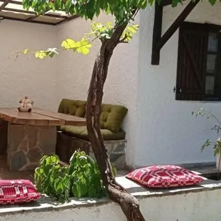 αρχοντικο στουσ προποδεσ του ορουσ διρφυσ *